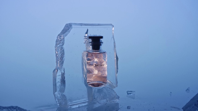 Video Reference: Water, Liquid, Drinkware, Bottle, Glass bottle, Fluid, Ice cube, Tableware, Alcoholic beverage, Drink