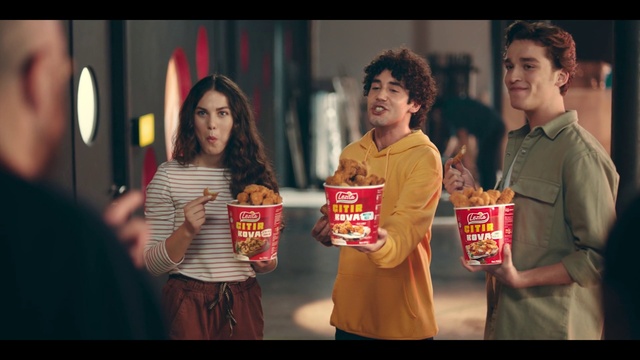 Video Reference: Facial expression, Smile, Human, Lighting, Entertainment, Drink, Performing arts, T-shirt, Fun, Event