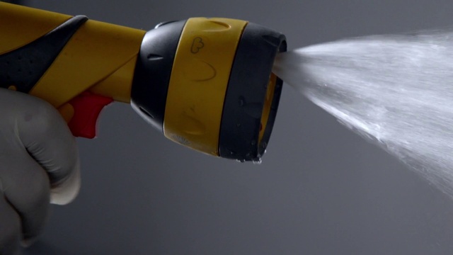 Video Reference: Gesture, Sleeve, Personal protective equipment, Fashion accessory, Wing, Toy, Thumb, Nail, Cylinder, Wrist