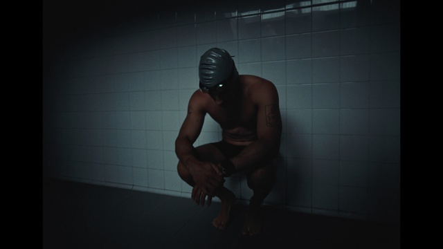 Video Reference: Shoulder, Flash photography, Elbow, Thigh, Headgear, Knee, Chest, Trunk, Barechested, Abdomen