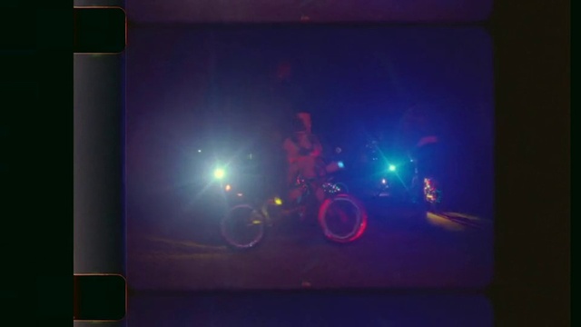 Video Reference: Tire, Wheel, Bicycle wheel, Automotive lighting, Visual effect lighting, Entertainment, Rectangle, Display device, Magenta, Headlamp