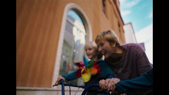 Video Reference: Smile, Happy, Sky, Toddler, Leisure, Fun, T-shirt, Event, Toy, Recreation