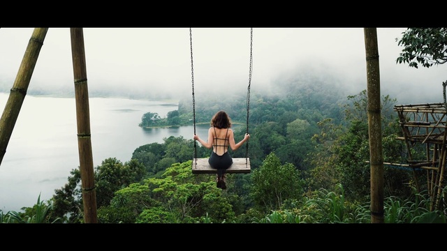 Video Reference: Sky, Cloud, Ecoregion, People in nature, Natural landscape, Dress, Tree, Travel, Atmospheric phenomenon, Leisure