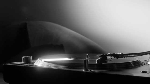 Video Reference: Water, Liquid, Hood, Cloud, Automotive design, Flash photography, Sky, Black-and-white, Tints and shades, Entertainment