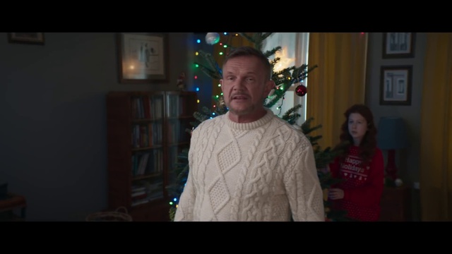 Video Reference: Flash photography, Picture frame, Event, Beard, Fun, Christmas, Holiday, Facial hair, Darkness, T-shirt