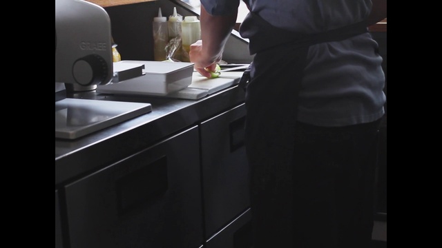 Video Reference: Cabinetry, Sink, Kitchen, Grey, Countertop, Tap, Automotive design, Sleeve, Major appliance, Gas