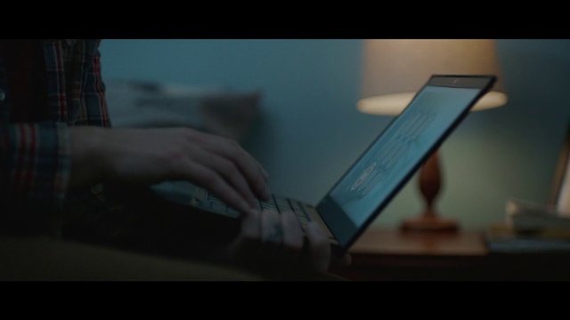 Video Reference: Hand, Computer, Personal computer, Netbook, Sky, Laptop, Gesture, Cloud, Output device, Finger