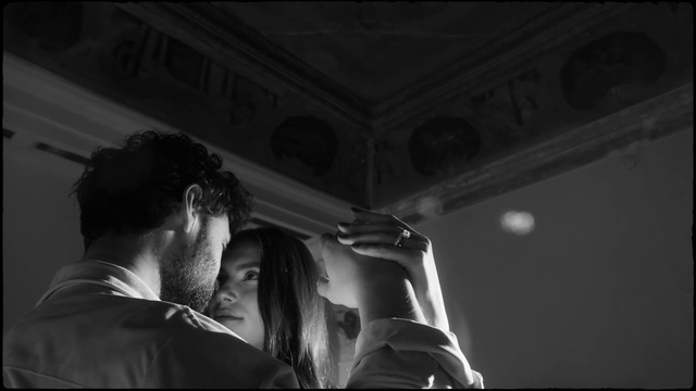 Video Reference: Flash photography, Human body, Gesture, Black-and-white, Sky, Tints and shades, Entertainment, Event, Monochrome, Monochrome photography