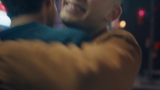 Video Reference: Nose, Cloud, Mouth, Flash photography, Gesture, Sky, Happy, Beard, Event, Fun