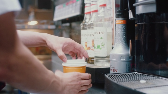 Video Reference: Food, Fluid, Drink, Kitchen appliance, Liquid, Home appliance, Ingredient, Gas, Recipe, Cuisine