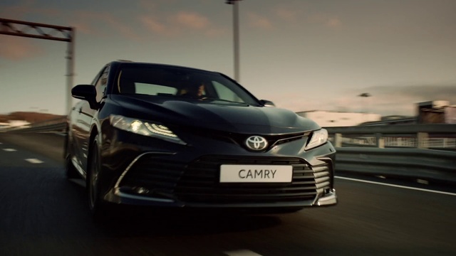 Video Reference: Wheel, Tire, Vehicle registration plate, Vehicle, Sky, Car, Grille, Cloud, Automotive lighting, Automotive tire