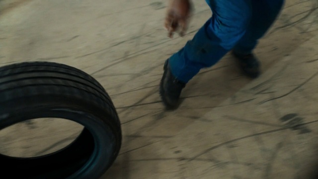Video Reference: Tire, Wheel, Automotive tire, Tread, Synthetic rubber, Wood, Road surface, Flooring, Floor, Rim