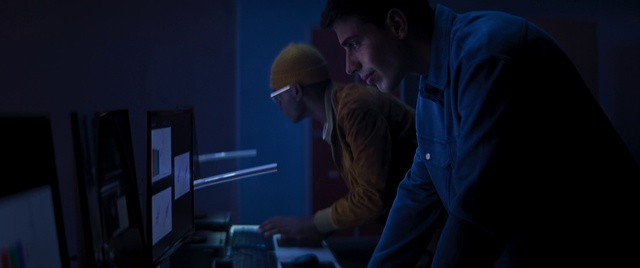 Video Reference: Engineering, Computer, Personal computer, Computer keyboard, Audio equipment, Office equipment, Technology, Entertainment, Event, White-collar worker