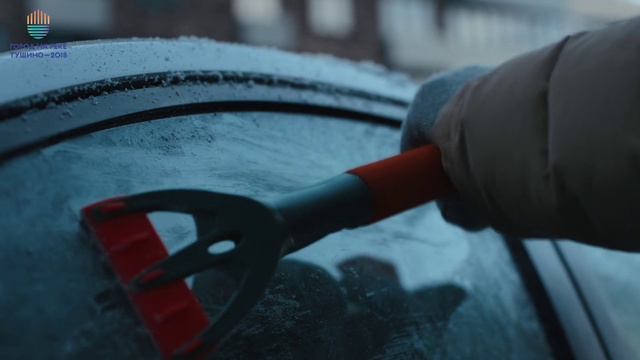 Video Reference: Glasses, Vision care, Helmet, Goggles, Automotive lighting, Hood, Sunglasses, Window, Automotive mirror, Automotive tire