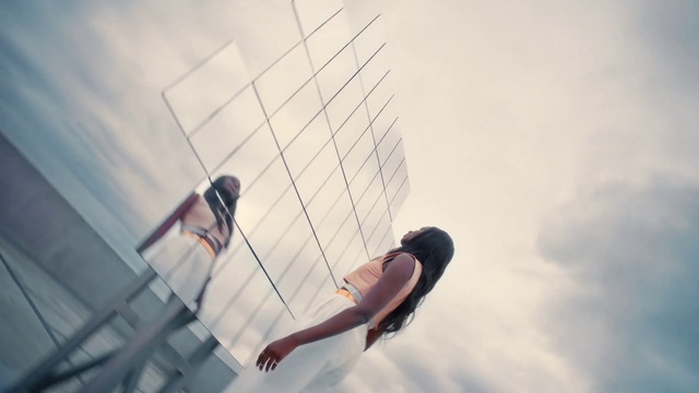 Video Reference: Cloud, Hand, Sky, Human body, Building, Elbow, Happy, Leisure, Performing arts, Recreation