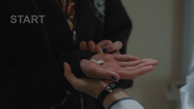 Video Reference: Hand, Sleeve, Gesture, Finger, Body jewelry, Thumb, Nail, Wrist, Nail care, Street fashion