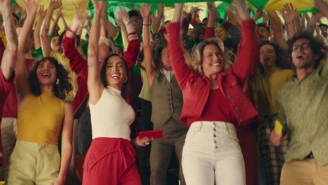 Video Reference: Smile, Facial expression, Muscle, Shorts, Human, Fashion, Entertainment, Gesture, Happy, Fun
