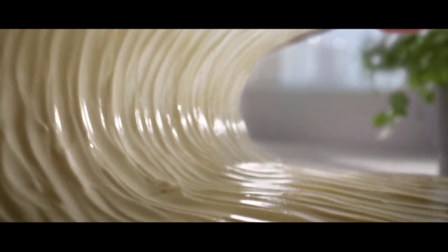 Video Reference: Liquid, Water, Wood, Tints and shades, Automotive wheel system, Circle, Automotive tire, Rim, Transparent material, Darkness