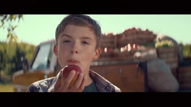 Video Reference: Lip, Sky, Flash photography, Gesture, Happy, Eyelash, Toddler, Travel, Leisure, Fun