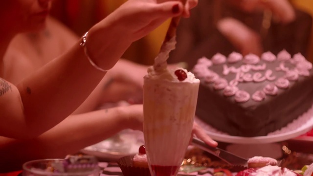 Video Reference: Food, Tableware, Ingredient, Cake decorating, Cake, Recipe, Cake decorating supply, Cuisine, Dish, Plate