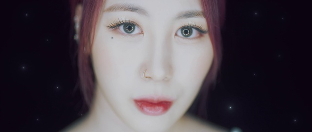 Video Reference: Nose, Cheek, Skin, Lip, Eyelash, Mouth, Lipstick, Flash photography, Jaw, Ear