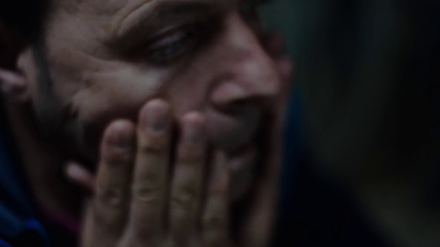 Video Reference: Eyebrow, Eyelash, Mouth, Jaw, Gesture, Nail, Thumb, Happy, Wrinkle, Smile