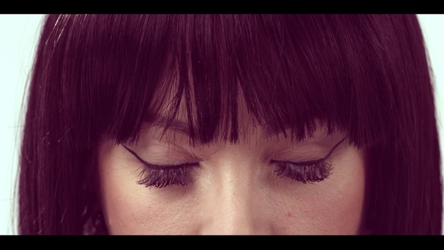 Video Reference: Nose, Lip, Chin, Eyebrow, Eyelash, Mouth, Purple, Jaw, Flash photography, Violet