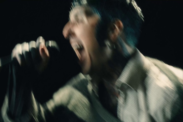 Video Reference: Microphone, Flash photography, Hat, Audio equipment, Music, Entertainment, Performing arts, Music artist, Artist, Concert