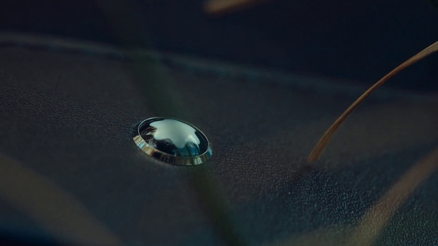 Video Reference: Liquid, Water, Fluid, Body jewelry, Electric blue, Jewellery, Circle, Gemstone, Glass, Fashion accessory