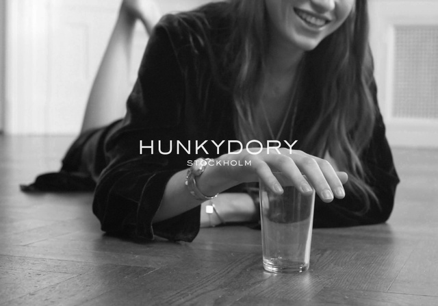 Video Reference: Arm, Smile, Leg, Human, Flash photography, Black-and-white, Tableware, Gesture, Happy, Knee