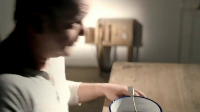 Video Reference: Arm, Gesture, Flash photography, Finger, Eyewear, Audio equipment, Office equipment, Elbow, Wrist, Gadget