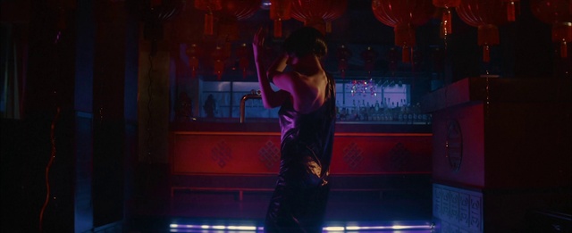 Video Reference: Microphone, Purple, Entertainment, Music, Performing arts, Musician, Artist, Music artist, Violet, Pink