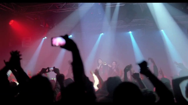 Video Reference: Concert, Purple, Music, Performing arts, Music artist, Entertainment, Music venue, Artist, Visual effect lighting, Performance art