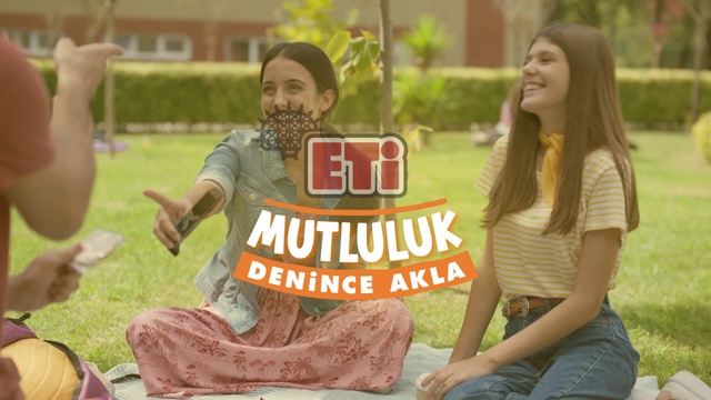 Video Reference: Hairstyle, Smile, Plant, Facial expression, Green, Human, Happy, Grass, People in nature, Yellow