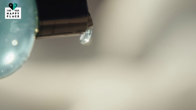 Video Reference: Water, Liquid, Fluid, Sky, Gas, Eyelash, Moisture, Drop, Electric blue, Macro photography