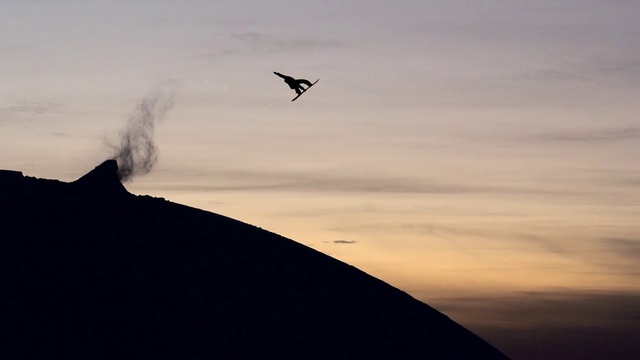 Video Reference: Cloud, Sky, Atmosphere, Dusk, Mountain, Sunset, Horizon, Landscape, Afterglow, Cumulus