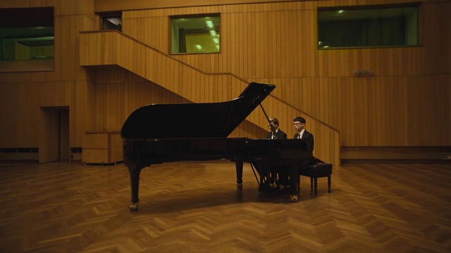 Video Reference: Musical instrument, Window, Piano, Keyboard, Musician, Musical instrument accessory, Music, Pianist, Organist, Wood
