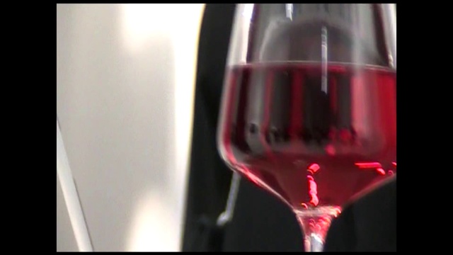 Video Reference: Tableware, Liquid, Drinkware, Stemware, Automotive lighting, Wine, Wine glass, Burgundy wine, Cocktail, Barware