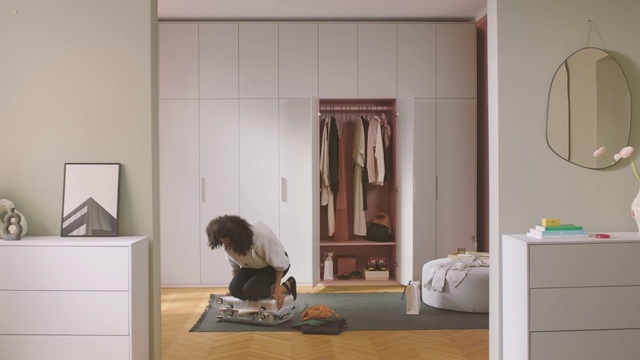 Video Reference: Comfort, Wood, Flooring, Interior design, Building, Grey, Floor, Cabinetry, Hardwood, Laminate flooring