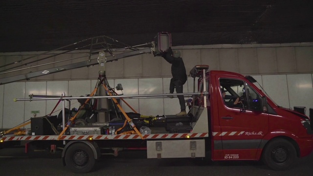 Video Reference: Tire, Wheel, Vehicle, Truck, Motor vehicle, Asphalt, Automotive tire, Automotive exterior, Road surface, Light commercial vehicle