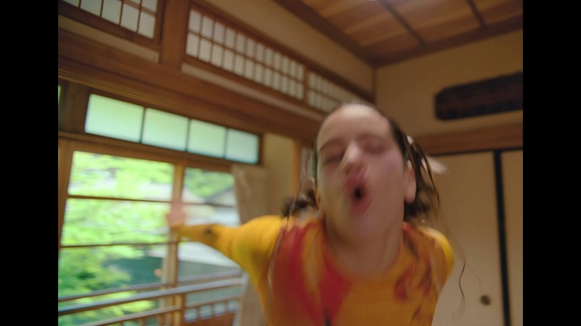 Video Reference: Chin, Window, Happy, Wood, Leisure, Thumb, Eyewear, Fun, T-shirt, Room