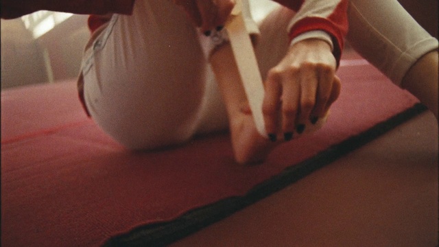 Video Reference: Wood, Gesture, Flooring, Knee, Floor, Thigh, Thumb, Hardwood, Wrist, Barefoot