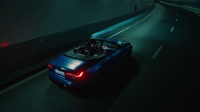 Video Reference: Tire, Vehicle, Wheel, Car, Vehicle registration plate, Automotive tail & brake light, Automotive lighting, Hood, Automotive design, Automotive tire