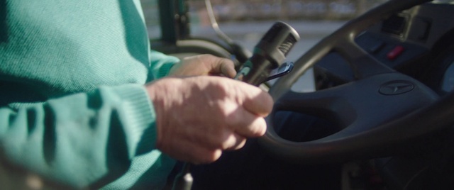 Video Reference: Hood, Automotive mirror, Window, Motor vehicle, Gesture, Steering wheel, Automotive lighting, Finger, Rear-view mirror, Vehicle