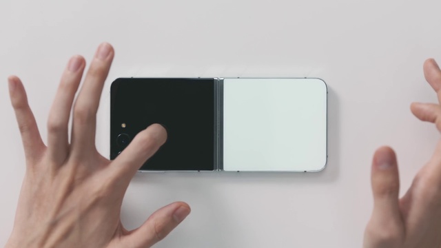 Video Reference: Mobile phone, Communication Device, Gesture, Telephony, Finger, Gadget, Thumb, Portable communications device, Mobile device, Nail