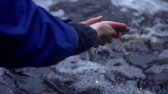 Video Reference: Water, Fluid, Gesture, Freezing, Flash photography, Finger, Geological phenomenon, Sky, Recreation, Electric blue