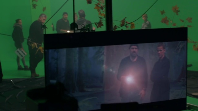 Video Reference: World, Entertainment, Display device, Event, Technology, Electronic device, Fun, Projection screen, Stage equipment, Flat panel display