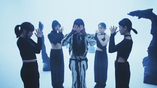 Video Reference: Purple, Gesture, Entertainment, Art, Performing arts, Electric blue, Event, Fun, Hat, Uniform