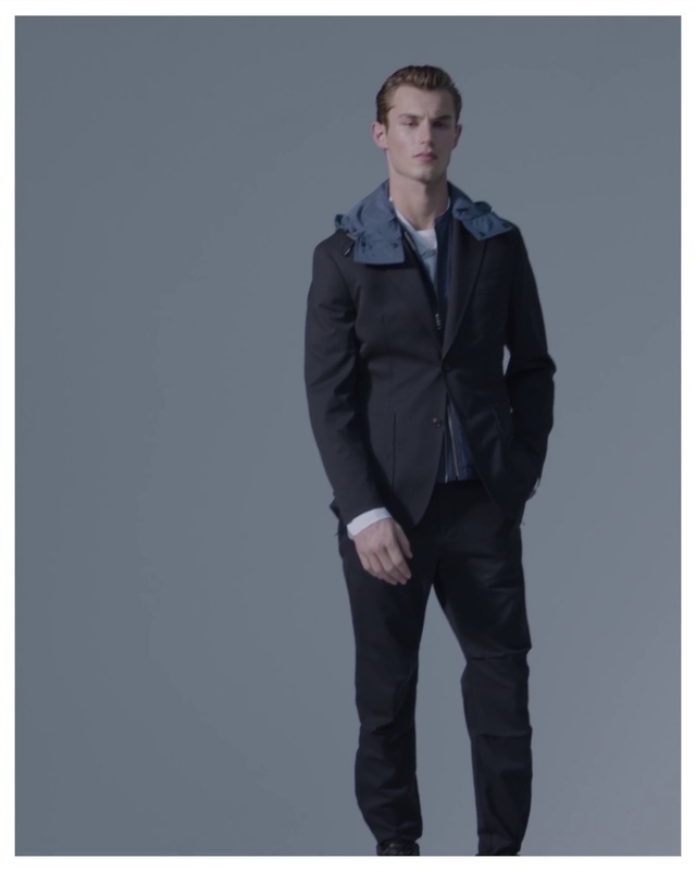 Video Reference: Jeans, Dress shirt, Neck, Sleeve, Gesture, Collar, Waist, Knee, Blazer, Electric blue