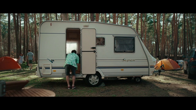 Video Reference: Wheel, Tire, Plant community, Motor vehicle, Vehicle, Window, Automotive exterior, Shorts, Leisure, Fender